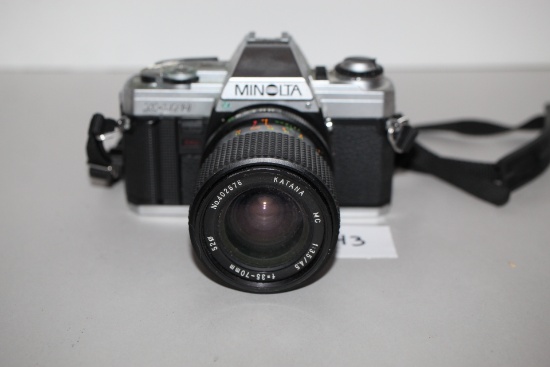 Vintage Minolta X-370 Camera, Katana Lens-MC 1:35/4.5, f=35-70 mm, 520, No. 402676
