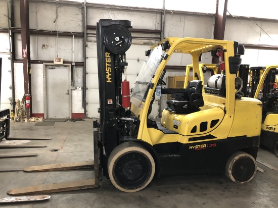 2015 HYSTER 13,500-lb Cap Forklift, Mod: S135FT, LPG, Solid Tires, 3-Stage 185” Lift