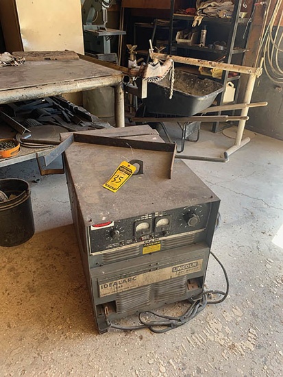 LINCOLN R3S WELDING POWER SOURCE, S/N AC401682