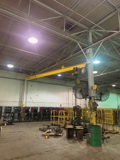 20' WALL MOUNTED JIB CRANE, 2-TON CAP. W/BUDGIT 2-TON HOIST