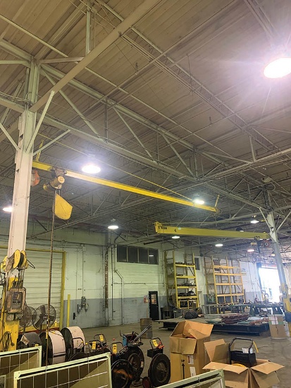 20' WALL MOUNTED JIB CRANE, 1-TON CAP. W/BUDGIT 1-TON HOIST
