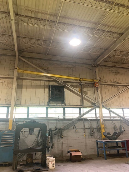 20' WALL MOUNTED JIB CRANE, 1-TON CAP. W/BUDGIT 1-TON HOIST