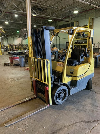 2010 HYSTER 5,0000-LB. CAPACITY FORKLIFT, MODEL: S50FT, LPG, SOLID TIRES, 3-STAGE MAST, SIDESHIFT