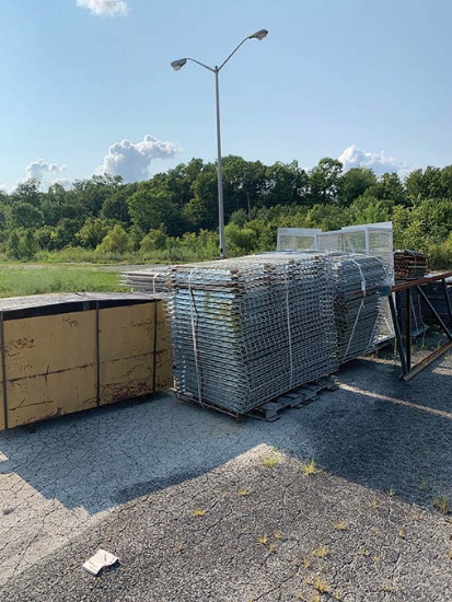 ASSORTED PALLET RACKING COMPONENTS