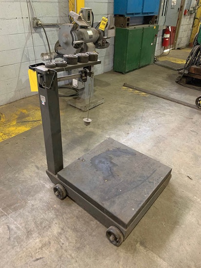 R. CARDINAL, DETECTO SCALE ON WHEELS, CLASS 3, S/N 9210350