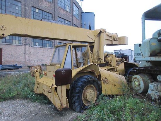 HY-DYNAMICS TELESCOPING CHERRY PICKER OFF-ROAD CRANE, DETROIT DIESEL ENGINE, (NEEDS REPAIRS)