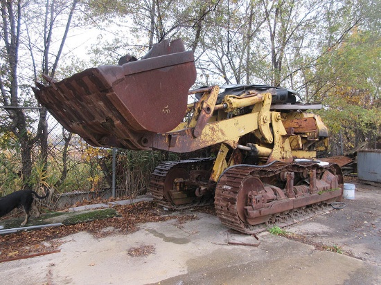 CATERPILLAR 977K TRACK LOADER, 18'' W. TRACKS, 96'' W. BUCKET, (PARTS MACHINE, NO ENGINE OR