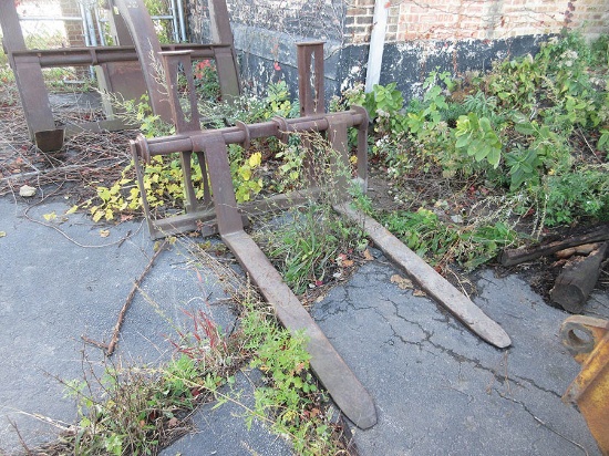FORK ATTACHMENT, 58'' W., 54'' FORKS