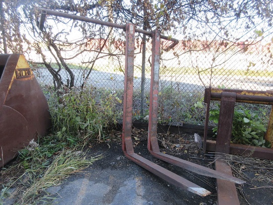 UNIVERSAL FORK ATTACHMENT, 50'' FORKS