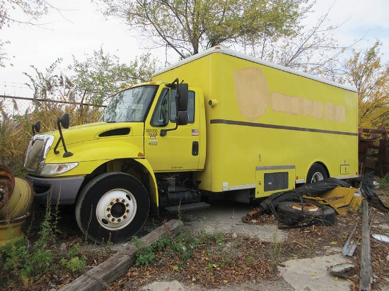 2004 INTERNATIONAL 4300 S/A BOX TRUCK, DT466 ENGINE, VIN# 1HTMMAAN65H111167, JOHNSON TRUCK BODY (