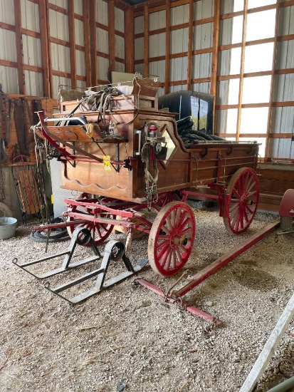 HITCH SHOW WAGON (RESTORED), W/ ALL HORSE TACK, (2) FRONT SKIS