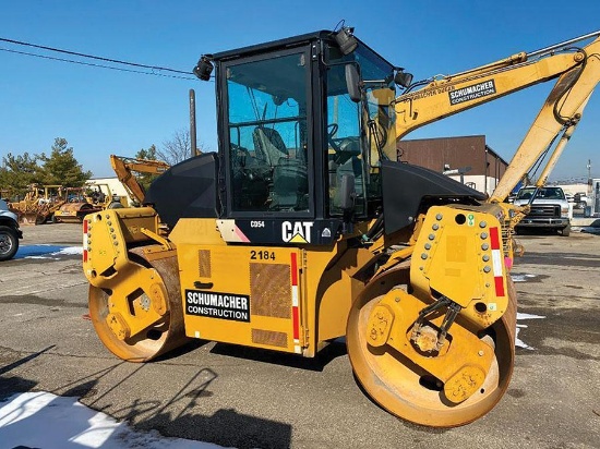 2010 CATERPILLAR CD54 DOUBLE SMOOTH VIBRATORY ROLLER, S/N CAT0CD54JJ5R00137, 1,599 HOURS, 198 GALLON