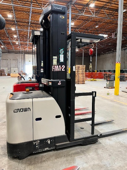2011 Crown 3,000 Lb. Order Picker, 3500 Series, s/n 1A370881, 4,262 Hours