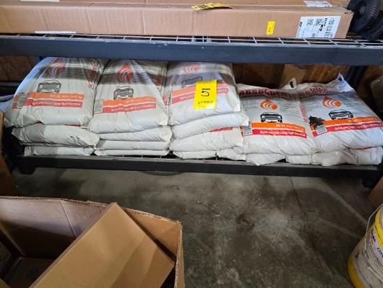 (16) 33 LB. Bags of Oil Absorbent