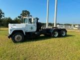 1988 Mack Tandem Axle Tractor Truck w/ Tulsa Winch, 424,961 Miles, 9-Speed Transmission, VIN