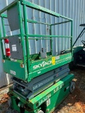 Sky Jack SJ3219 Scissor Lift, 550 LB. Cap., 24 V (Needs Repairs)