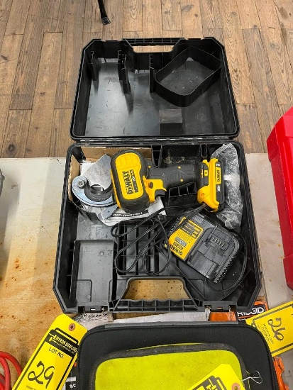 Dewalt Cable Cutter, 20 V, w/ Charger, Battery