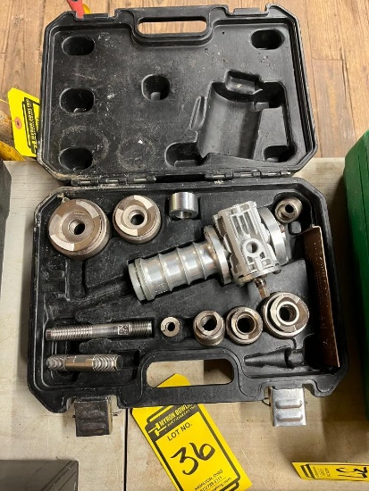 Southwire Max Punch Set