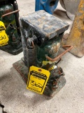 Simplex 10-Ton Capacity Hydraulic Toe Jack (Bldg. D)