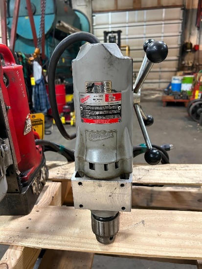 Milwaukee Magnetic Base Drill Press, 5/8" Chuck