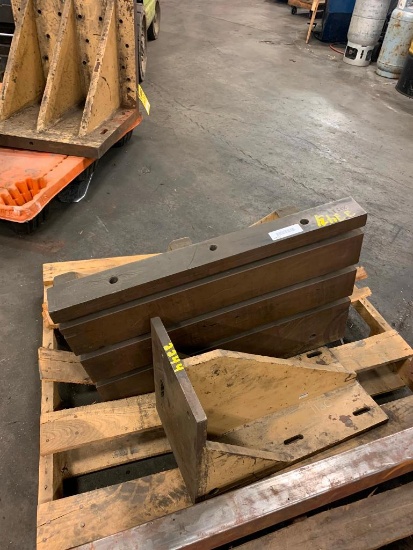 (2x) Angle Plates, 26" X 17-1/2" & 10" X 12" X 20"