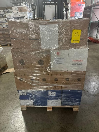 Pallet containing Gateway Rose 28:0; Fort Ross Pinot Noir 2015 0:10; Vini La Quercia Pecorino 2020