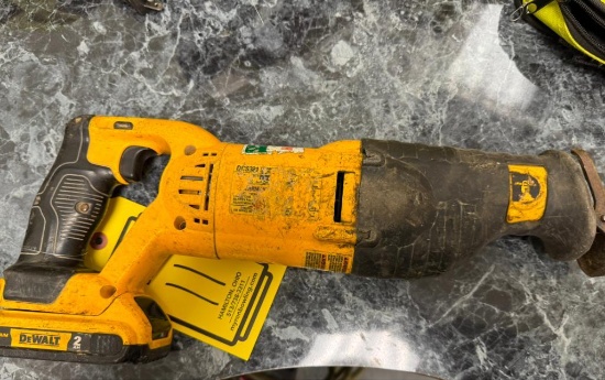 DeWalt Cordless Reciprocating Saw w/ Battery, Model DCS381