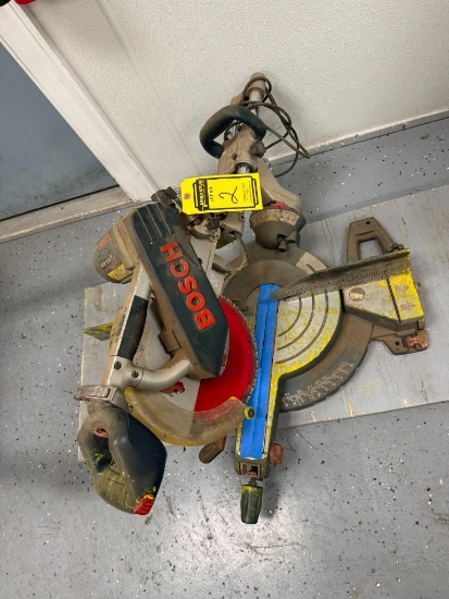 Bosch Compound Miter Saw, 230 Volt, 50 Hz, 1800 W, Model GCM12SD, S/N 488040288