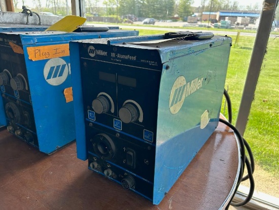 Miller XR-AlumaFeed Wire Feeder (Location: 2647 Morgan Ln., Hamilton, OH 45013) ($10 Loading fee