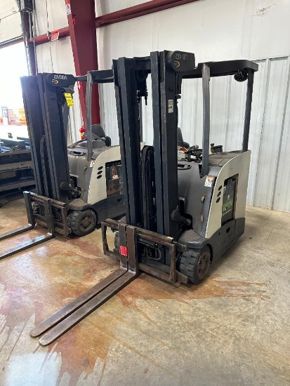 Crown 2,750-LB. Capacity Dock Stocker Forklift, Model RC5520-30, S/N 1A385242, 36 Volt Battery, 190"