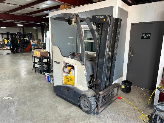 2017 Crown 2,800 LB. Capacity Dock Stocker Forklift, Model RC5525-30, S/N 1A495116, 36 Volt Battery,