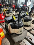 Crown Walkie/Rider Electric Pallet Jack, 6,554 Hours ($10 Loading fee will be added to buyer's