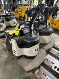 Crown Walkie/Rider Electric Pallet Jack, 921 Hours ($10 Loading fee will be added to buyer's