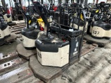 Crown Walkie/Rider Electric Pallet Jack, 4,823 Hours ($10 Loading fee will be added to buyer's