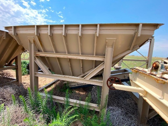 (2) 8' X 12' Feed Hoppers w/ Screen