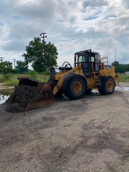 John Deere 744H Articulated Wheel Loader w/ 11'-10" JRB Bucket (Needs timing ring gear)