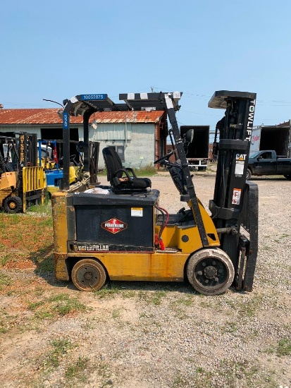 Caterpillar 6000 Lb. Capacity Electric Forklift, Model E6000 (Parts Machine)