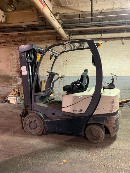 Crown 5000 Lb. Capacity LPG Forklift, Model C51000-50, S/N 10043066, 3-Stage Mast, Side-Shift, Lever