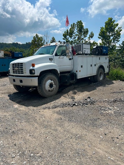 2002 Chevrolet C6500 Service Truck, Cat 3126 Diesel Engine, 6-Speed Manual Transmission, 370,111