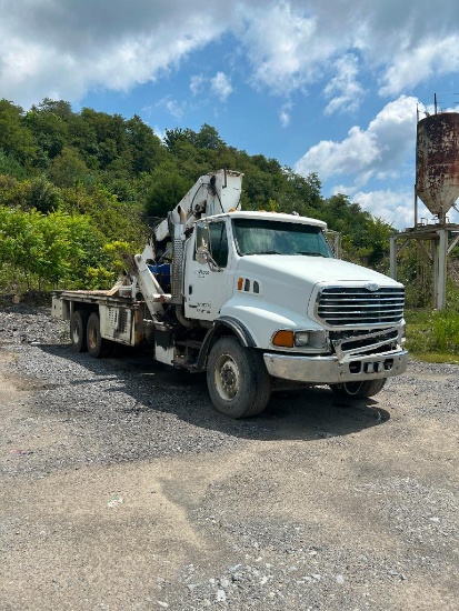 2001 Sterling RC45 Tire Truck, T/A, 3126 Cat Inline 6-Cylinder Diesel Engine, 330 HP, Eaton Fuller