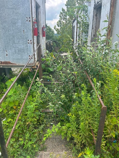 72" x 29' Platform w/ Ramp & Assorted Hydraulic Hoses (LAUREL BRANCH LOCATION; Coordinates: 37.41254