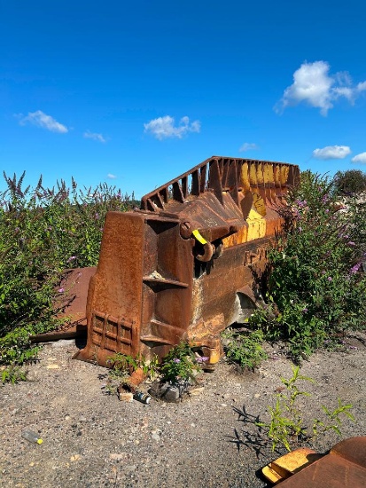 D10 Dozer blade, 17' Wide (LAUREL BRANCH LOCATION; Coordinates: 37.39556 Deg. N 82.05287 Deg. W)