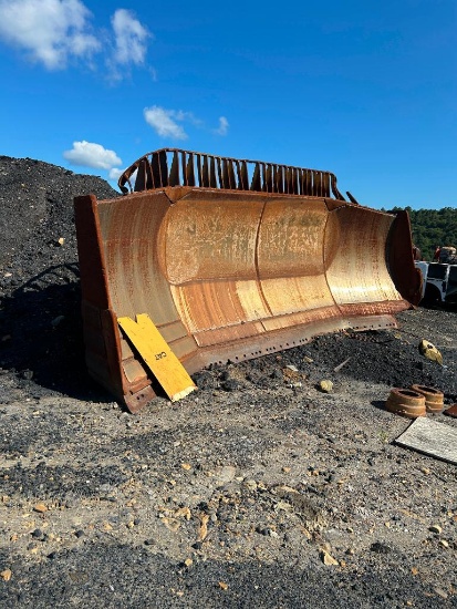 D11 Dozer blade, 21' Wide (LAUREL BRANCH LOCATION; Coordinates: 37.39556 Deg. N 82.05287 Deg. W)