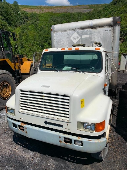 1993 International 4900 4 X 2 Lube Truck, International 6-Speed Manual Transmission, Vin #