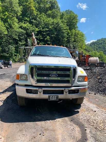 2008 Ford F-750 Mechanics Truck, Curry Crane, Miller Bobcat 260 Welder/ Generator, Boss Infinity 35