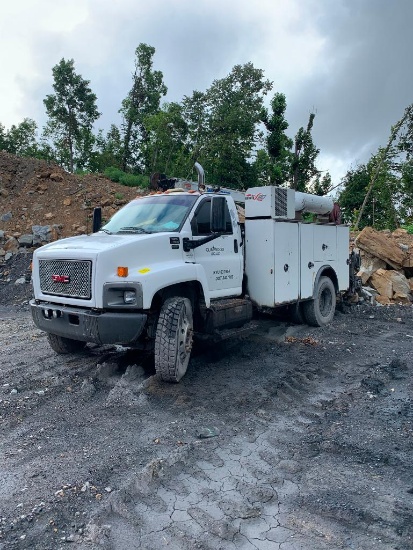 2006 GMC C7500 Mechanics Truck, Duramax Diesel Engine, 5-Speed Manual Transmission, VIN#