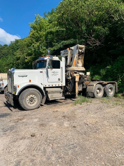 Kenworth Boom Truck, Dual Axle, Cat In-Line 6-Cylinder Diesel Engine, Eaton Fuller Manual
