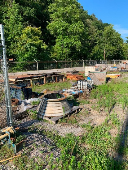 Large Lot w/ Machine Parts, Powerbox, Conveyor, Miner Box Cutting Head (BIGGS OFFICE LOCATION -