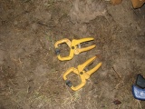 2 small clamps