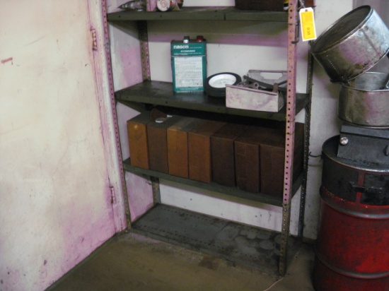 Shelf with Pennzoil Grease and Lub RA